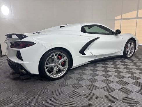 Used 2022 Chevrolet Corvette Stingray Premium Conv w/ Z51 Performance Package RWD image 48