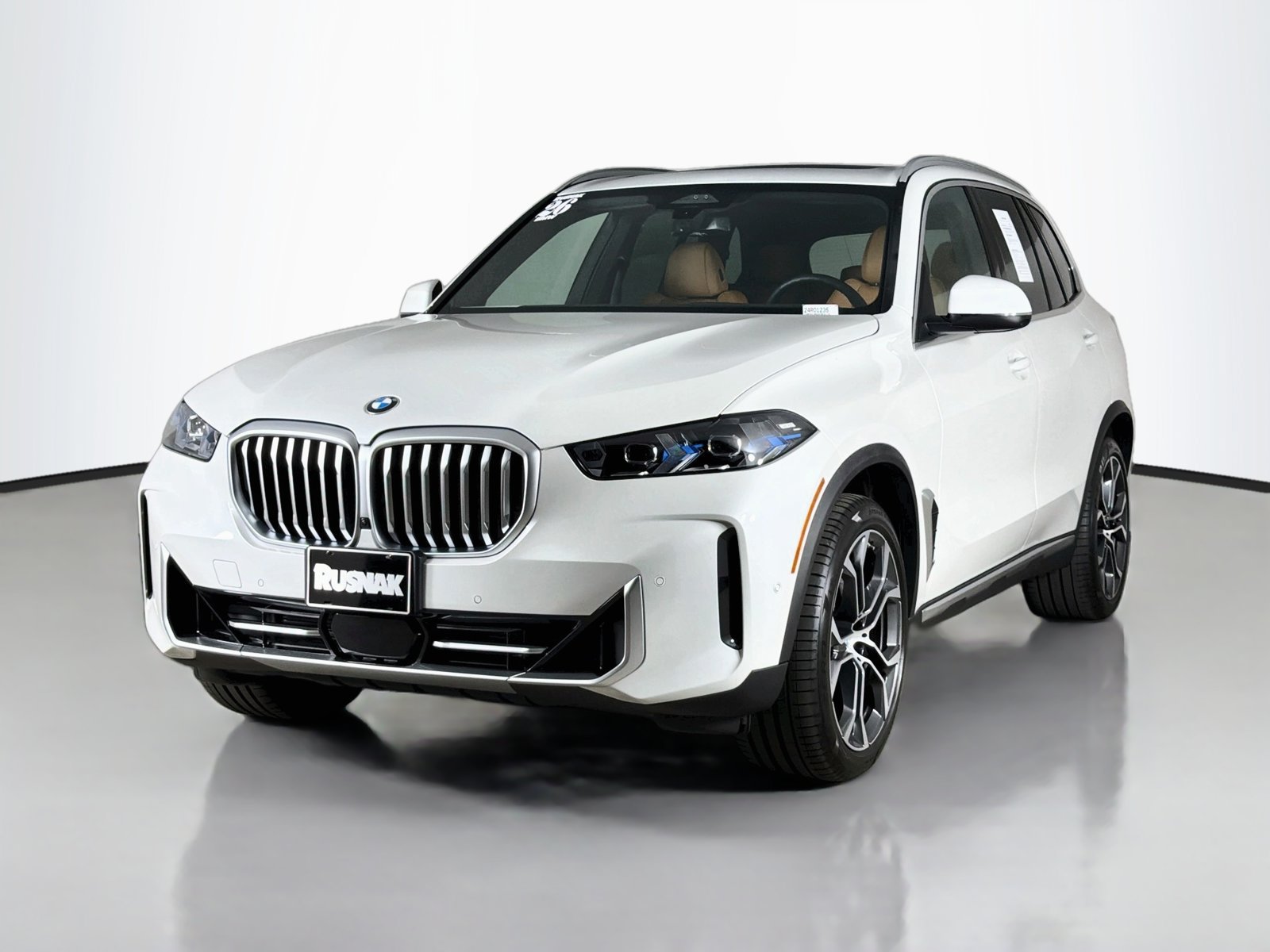 Used 2026 BMW X5 xDrive40i w/ Premium Package AWD/4WD image 3