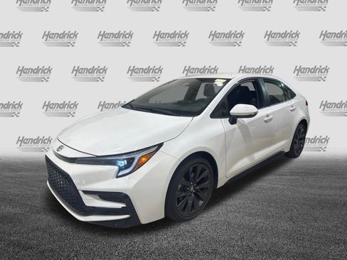 Used 2024 Toyota Corolla SE image 12