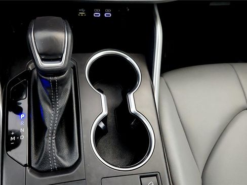 Used 2023 Toyota Highlander XLE image 23