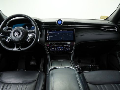 Certified 2023 Maserati Grecale GT image 23