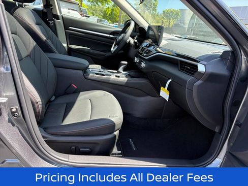 New 2026 Nissan Altima 2.5 SR FWD image 19