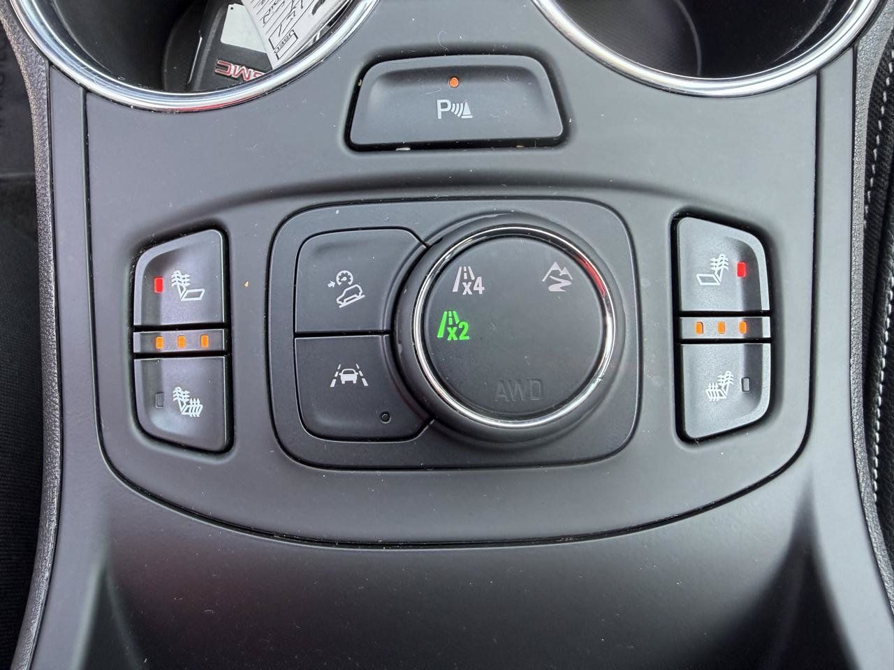 Used 2024 GMC Terrain SLT w/ Tech Package AWD/4WD image 31