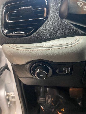 Used 2022 Dodge Durango R/T RWD image 22