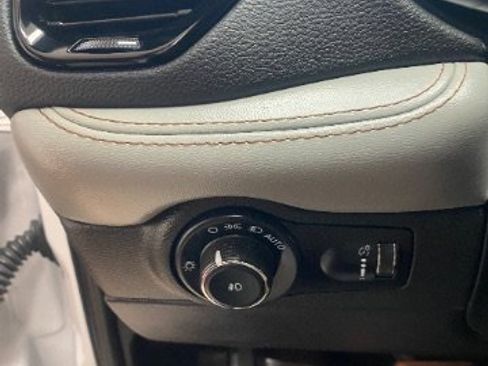 Used 2022 Dodge Durango R/T RWD image 22