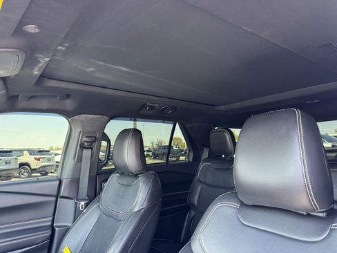 Used 2023 Ford Explorer ST w/ Equipment Group 401A AWD/4WD image 17