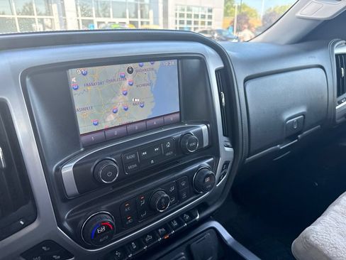 Used 2015 GMC Sierra 1500 SLT w/ Driver Alert Package AWD/4WD image 10