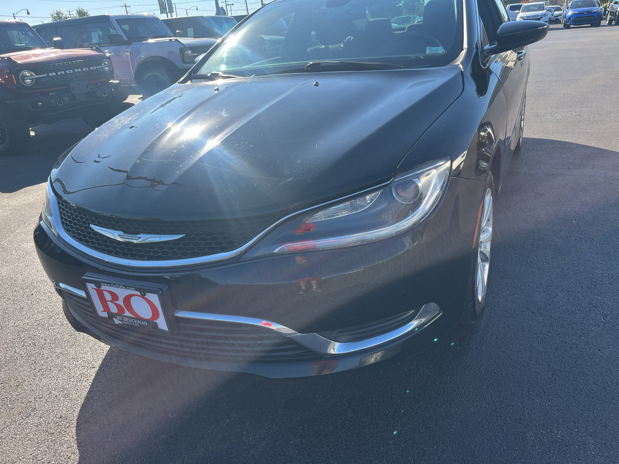 Used 2016 Chrysler 200 Limited w/ Convenience Group FWD image 3
