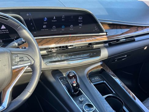 Used 2024 Cadillac Escalade ESV Sport Platinum w/ LPO, ONYX Package image 3