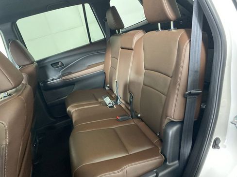 Used 2024 Honda Passport EX-L image 13