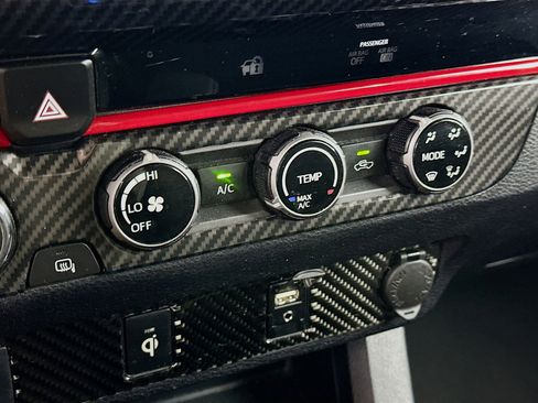 Used 2016 Toyota Tacoma TRD Off-Road w/ Towing Package image 24