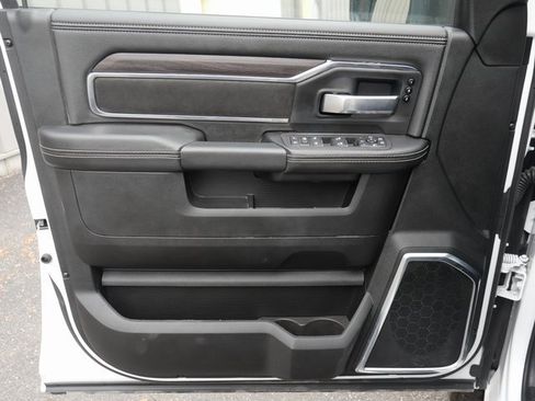 Used 2025 RAM 2500 Laramie image 12