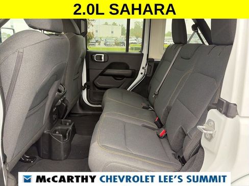 Used 2025 Jeep Wrangler Unlimited Sahara AWD/4WD image 36