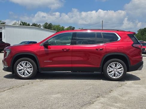 Used 2024 GMC Acadia Elevation FWD image 2
