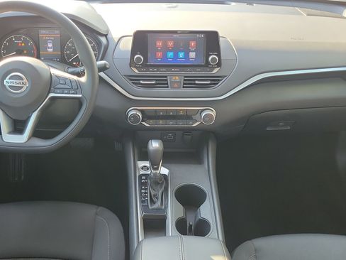 Used 2021 Nissan Altima 2.5 S FWD image 14