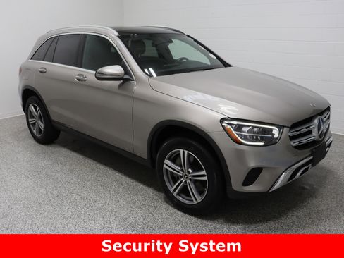 Used 2020 Mercedes-Benz GLC 300 4MATIC image 4