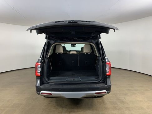 Used 2023 Ford Expedition Limited image 12