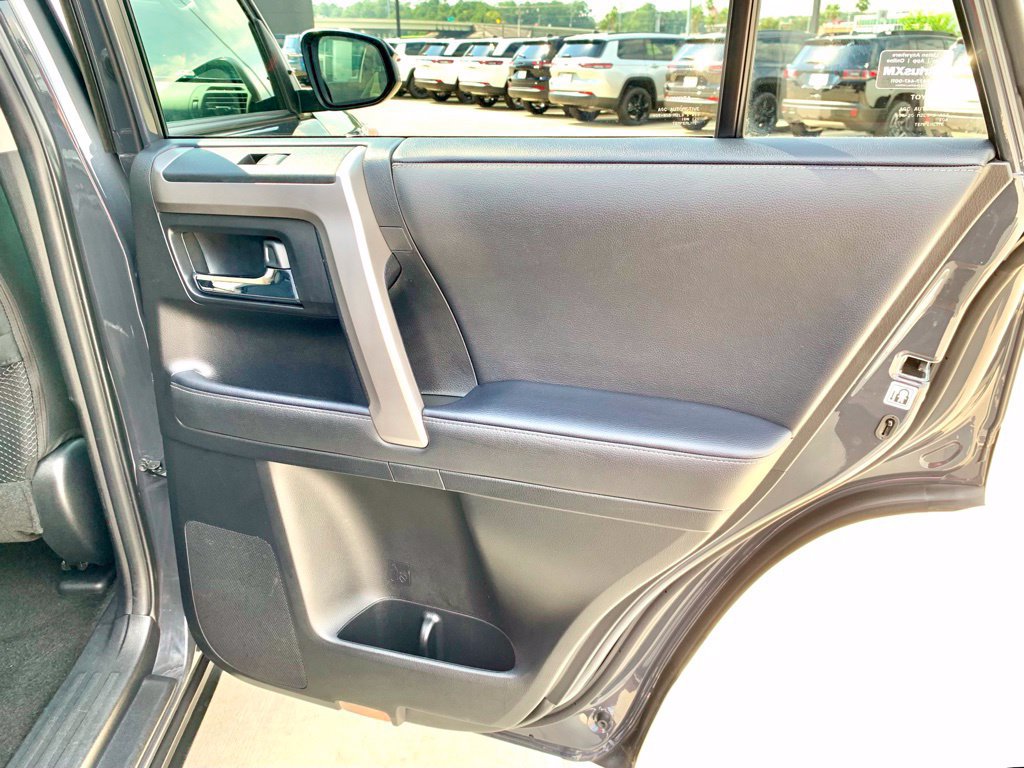 Used 2024 Toyota 4Runner SR5 AWD/4WD image 24