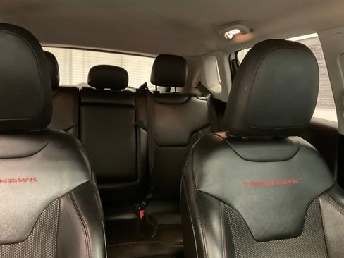 Used 2020 Jeep Compass Trailhawk AWD/4WD image 33