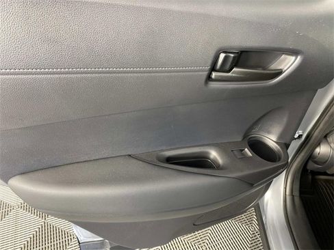 Used 2025 Toyota Corolla Cross LE image 25