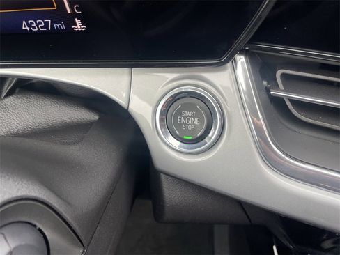 Used 2025 Chevrolet Trax LT w/ Driver Confidence Package image 24