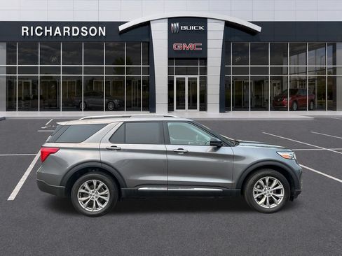 Used 2023 Ford Explorer Limited w/ Equipment Group 301A AWD/4WD image 6