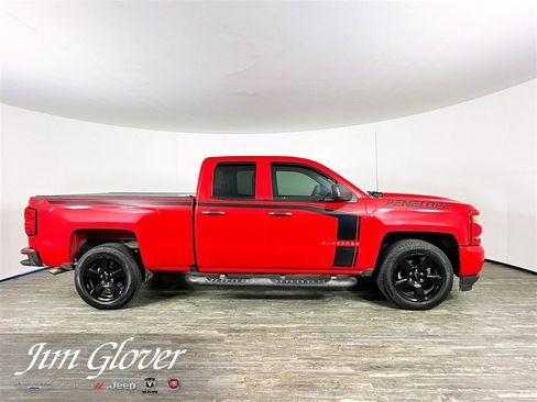 Used 2018 Chevrolet Silverado 1500 Custom w/ Custom Value Package image 8