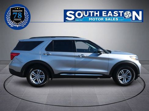 Used 2020 Ford Explorer XLT w/ Equipment Group 202A image 8