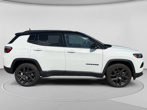 Used 2026 Jeep Compass Limited AWD/4WD image 2