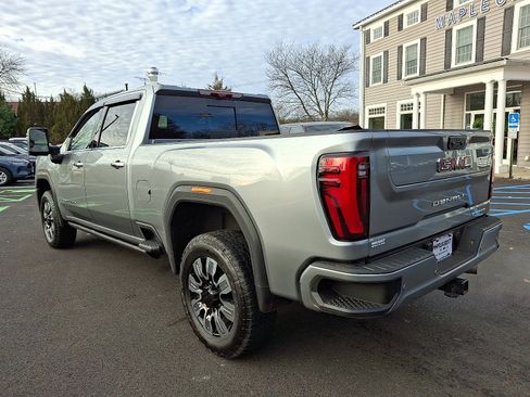 Used 2024 GMC Sierra 3500 Denali w/ Denali Reserve Package image 6