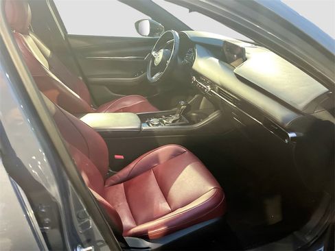 Used 2023 MAZDA MAZDA3 s image 27