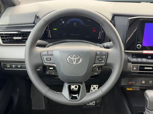 New 2026 Toyota Camry Hybrid image 16