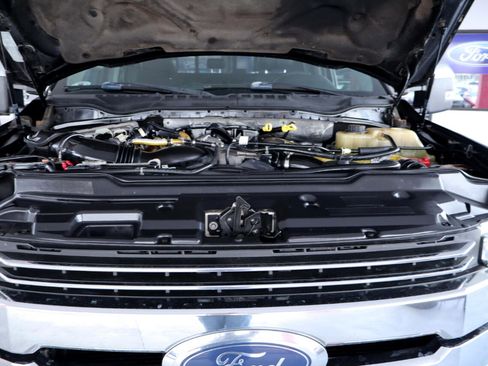 Used 2017 Ford F350 Lariat w/ Chrome Package image 38