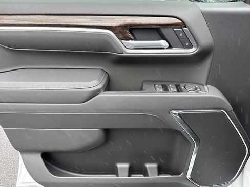 New 2026 GMC Sierra 1500 Elevation image 14