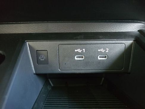 New 2026 Nissan Kicks SR image 6