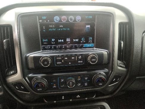 Used 2018 Chevrolet Silverado 1500 LT w/ All Star Edition AWD/4WD image 19