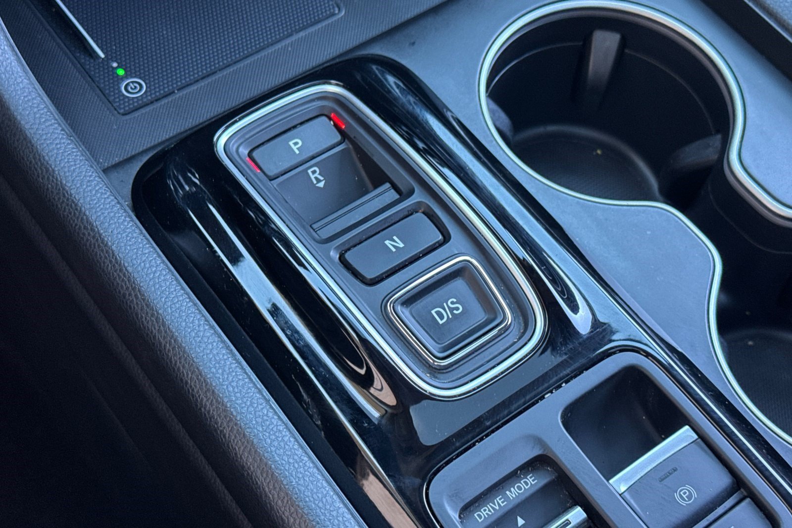 Certified 2025 Honda Pilot Touring image 17
