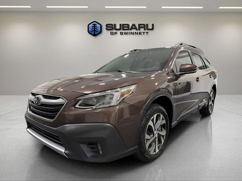 Used 2022 Subaru Outback Limited image 1