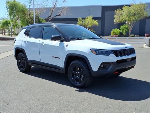 Used 2023 Jeep Compass Trailhawk w/ Trailhawk Elite Group AWD/4WD image 7