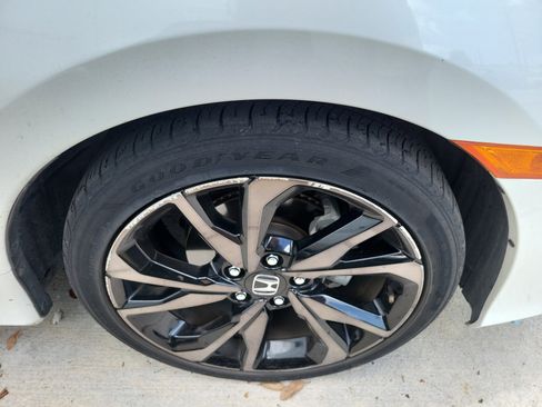 Used 2020 Honda Civic Sport image 8