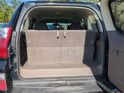 Used 2011 Lexus GX 460 image 14