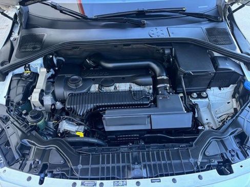 Used 2016 Volvo S60 T5 Premier image 10