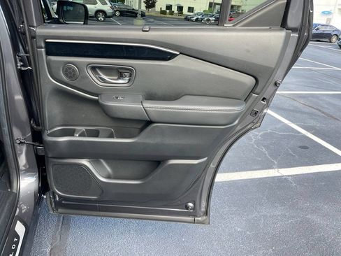 Certified 2025 Honda Pilot Touring image 35