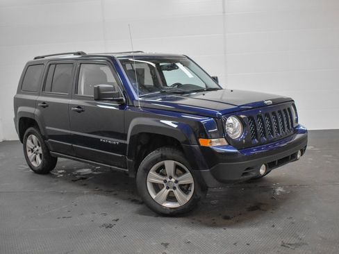 Used 2016 Jeep Patriot Latitude image 1