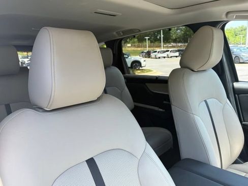 Used 2024 MAZDA CX-90 Plug-In Hybrid w/ Preferred AWD/4WD image 29