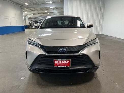 Used 2021 Toyota Venza LE w/ Carpet Mat Package (TMS) AWD/4WD image 8