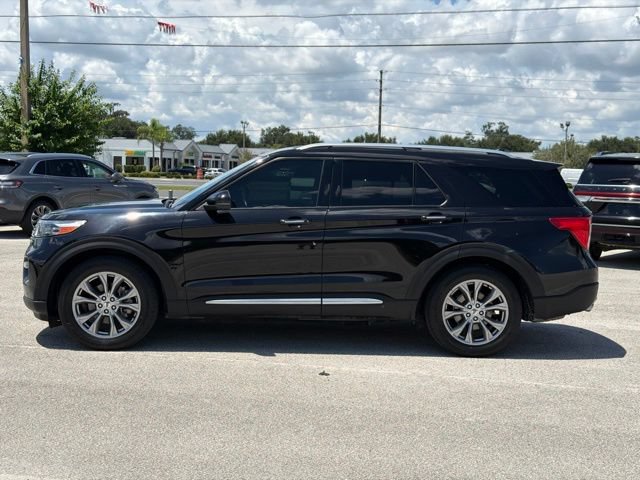 Used 2023 Ford Explorer Limited w/ Equipment Group 301A RWD image 2