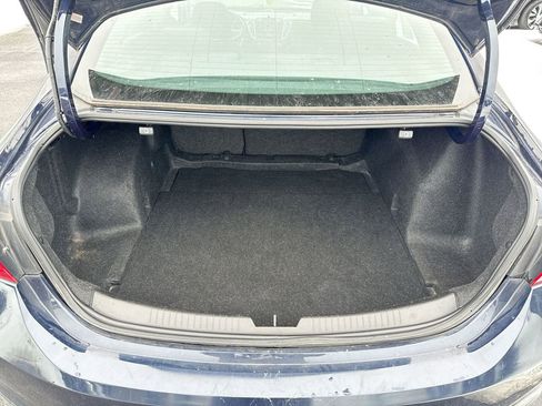 Used 2017 Chevrolet Malibu LT image 23