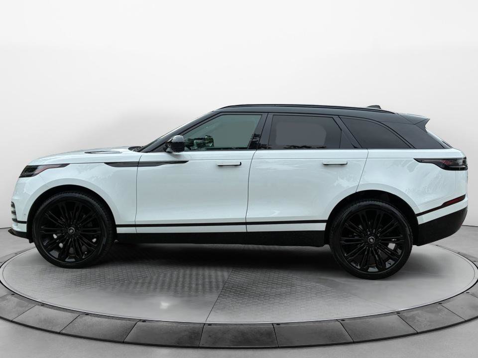 Used 2026 Land Rover Range Rover Velar Dynamic SE AWD/4WD image 4
