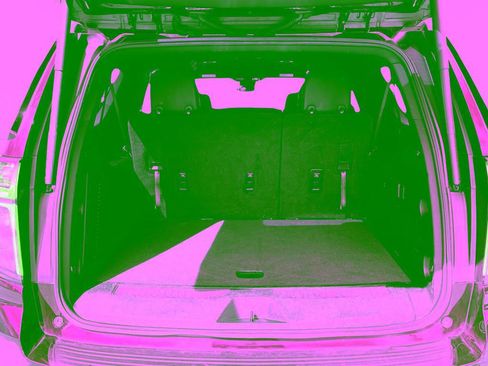 Used 2023 Chevrolet Suburban RST RWD image 43